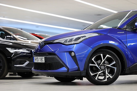 Toyota C-HR 4 of 18