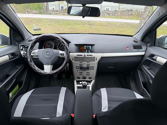 Opel Astra 5 of 5