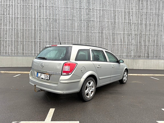 Opel Astra 3 of 5