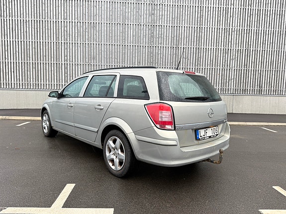 Opel Astra 4 of 5