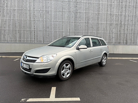 Opel Astra 2 of 5