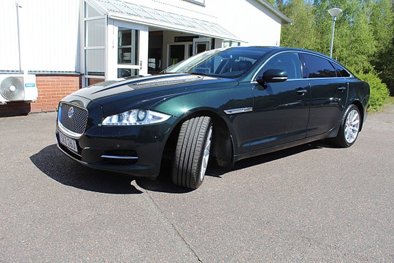 Jaguar XJ 3 of 10