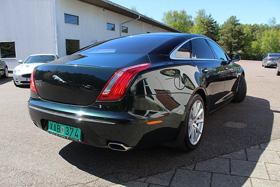 Jaguar XJ 6 of 10