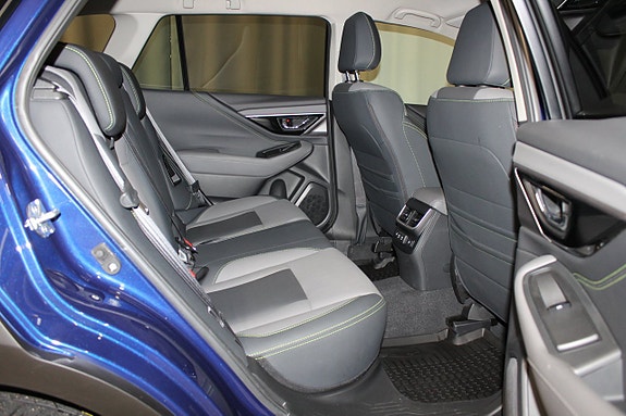 Subaru Outback 22 of 30