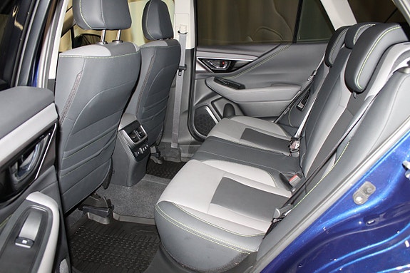 Subaru Outback 23 of 30