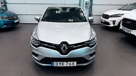 Renault Clio 2 of 5