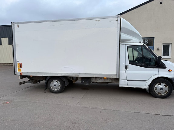 Ford Transit 3 of 5