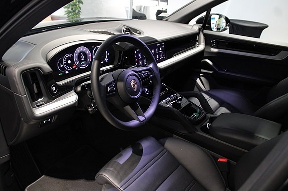 Porsche Cayenne 7 of 21