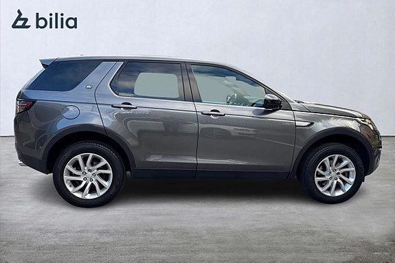 Land Rover Discovery Sport 27 of 29