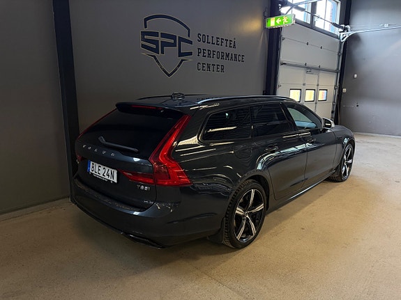 Volvo V90 3 of 5