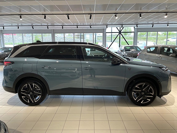 Peugeot 5008 4 of 5