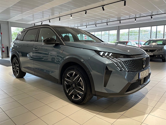 Peugeot 5008 3 of 5