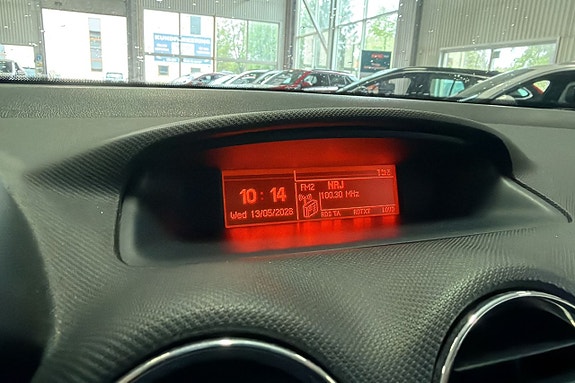 Peugeot 308 13 of 17