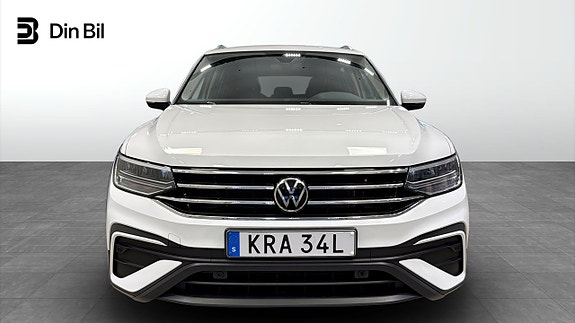 Volkswagen Tiguan Allspace 4 of 5