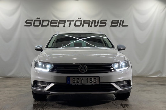 Volkswagen Passat Alltrack 4 of 5