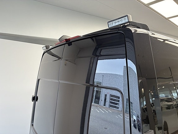 Volkswagen Crafter 12 of 13