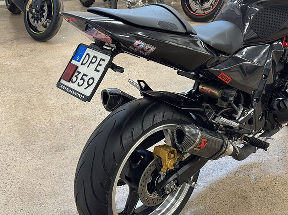 Kawasaki Z1000 | Akrapovic | Lågmil | Rizoma | 126hk 11 of 16