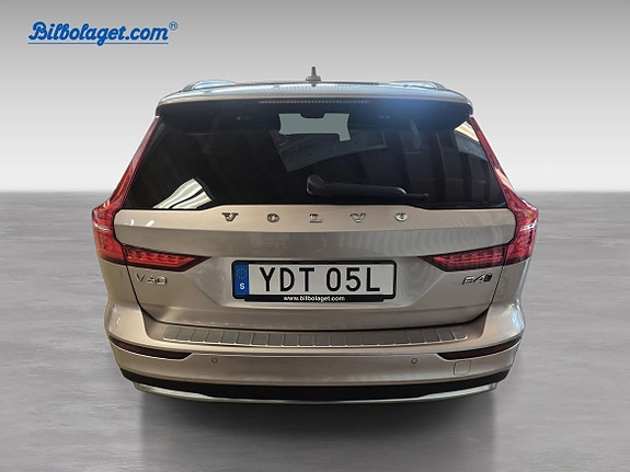 Volvo V60 Cross Country 6 of 11