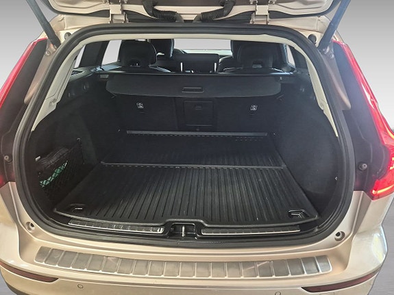 Volvo V60 Cross Country 11 of 11