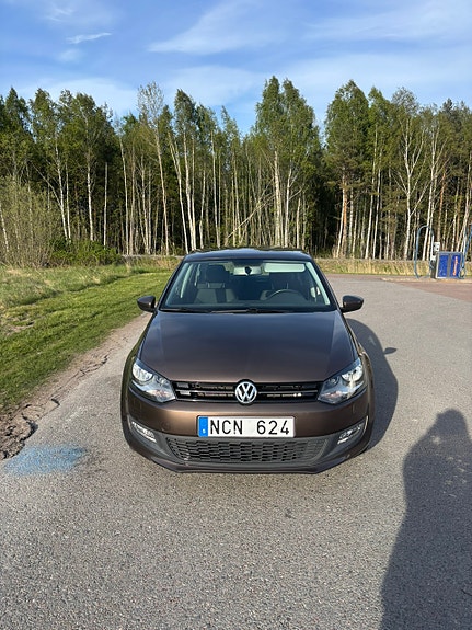 Volkswagen Polo 2 of 5