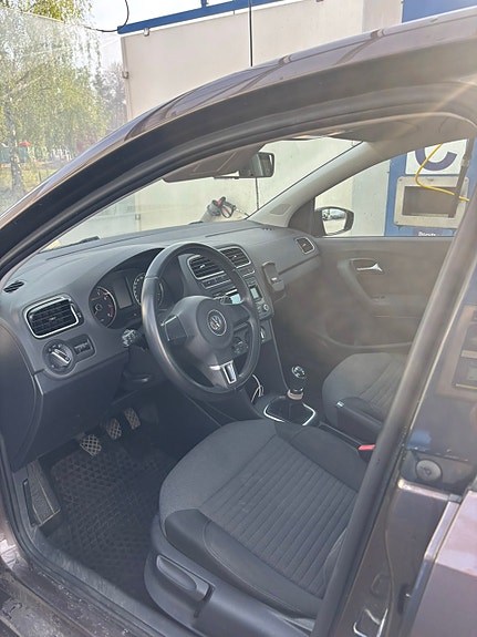 Volkswagen Polo 7 of 12