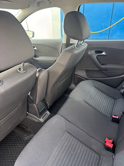 Volkswagen Polo 8 of 12
