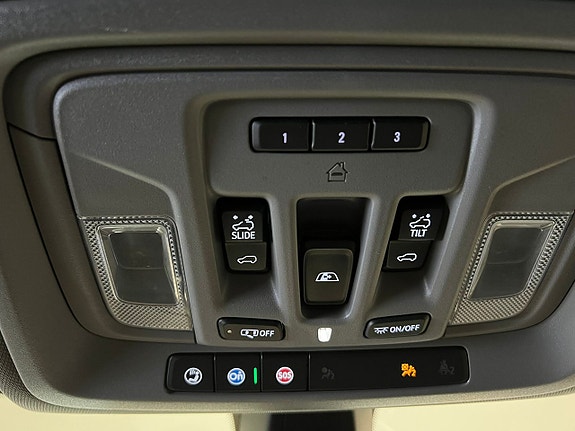 Chevrolet Silverado 1500 19 of 21
