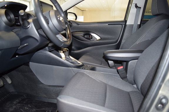 Toyota Yaris 5 of 5