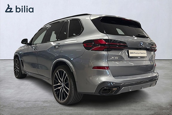 BMW X5 2 of 5