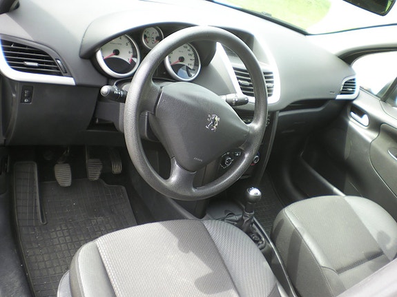 Peugeot 207 7 of 11