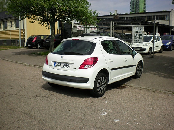 Peugeot 207 9 of 11