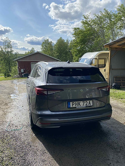 Skoda Enyaq 3 of 6