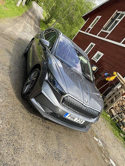 Skoda Enyaq 2 of 6