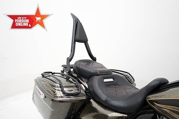 Harley-Davidson Street Glide Special *FLHXS* 21 of 28
