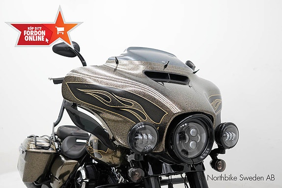 Harley-Davidson Street Glide Special *FLHXS* 5 of 28