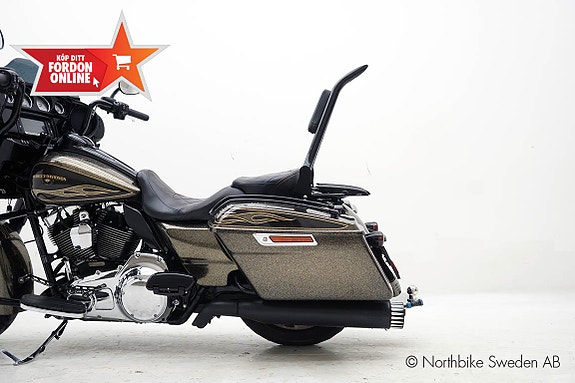Harley-Davidson Street Glide Special *FLHXS* 18 of 28