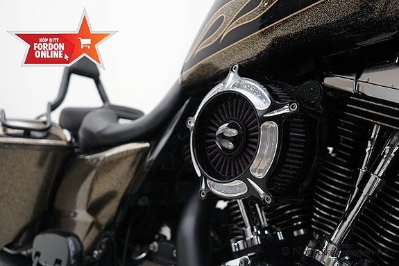 Harley-Davidson Street Glide Special *FLHXS* 9 of 28