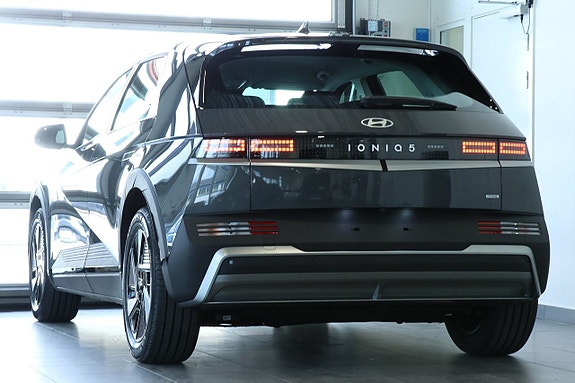 Hyundai Ioniq 5 4 of 16