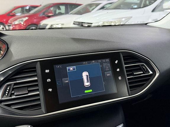 Peugeot 308 12 of 17