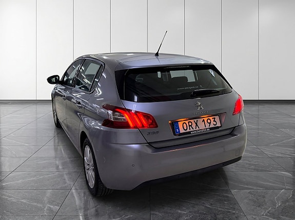 Peugeot 308 7 of 17