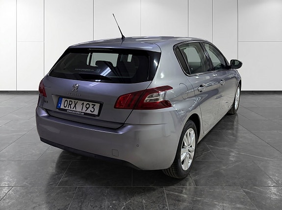 Peugeot 308 8 of 17