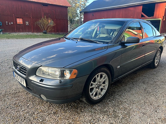 Volvo S60 5 of 5