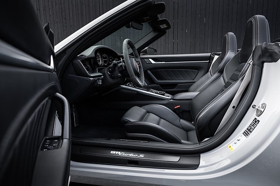 Porsche 911 5 of 5
