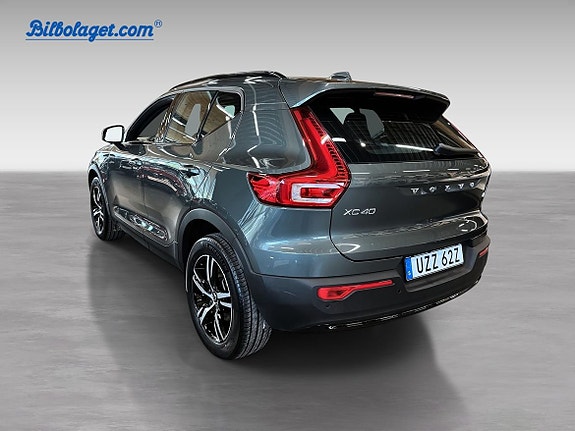 Volvo XC40 8 of 16