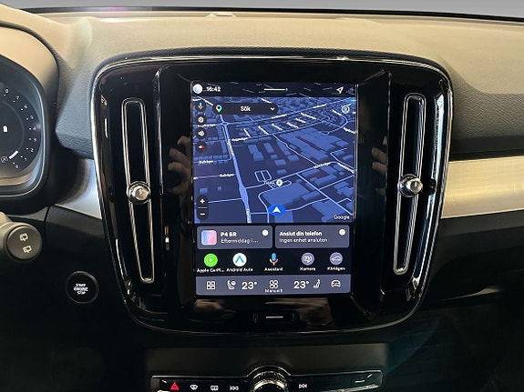Volvo XC40 13 of 16