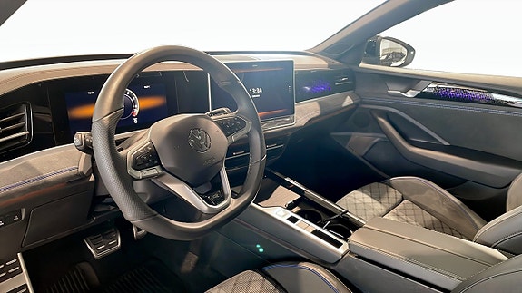 Volkswagen Passat 3 of 5