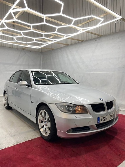BMW 320i