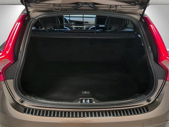 Volvo V60 Cross Country 16 of 16