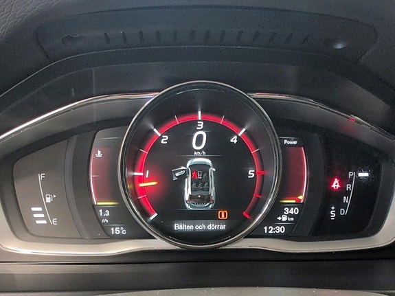 Volvo V60 Cross Country 13 of 16