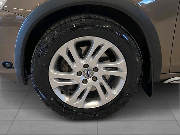 Volvo V60 Cross Country 6 of 16